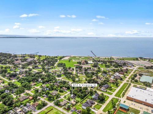 812 S Virginia St, La Porte, TX, 77571-5477 | Card Image