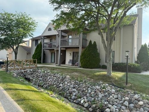 c-3507 Timberbridge Dr, Valparaiso, IN, 46383 | Card Image