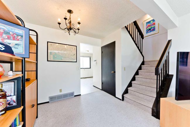 2816 38 Street Sw, Home with 7 bedrooms, 3 bathrooms and 3 parking in Calgary AB | Image 24