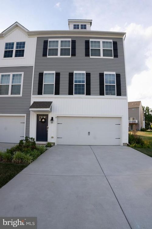 13 Foundry Boulevard, MOUNT HOLLY, NJ, 08060 | Card Image