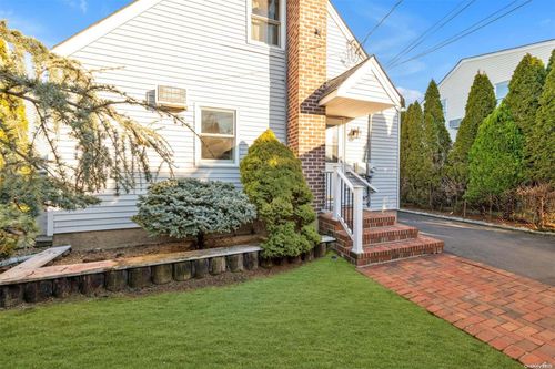 249 Brompton Rd S, Garden City South, NY, 11530-5606 | Card Image