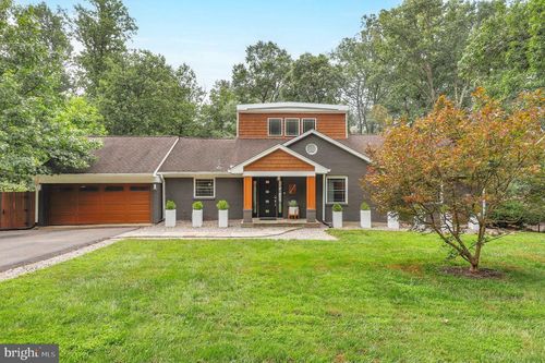 7902 Carteret Rd, BETHESDA, MD, 20817-1920 | Card Image