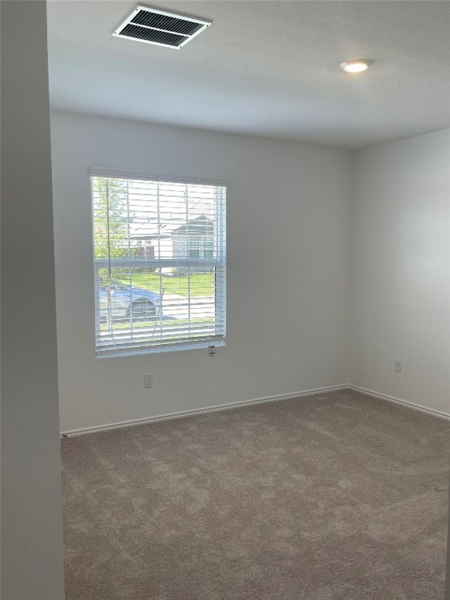 Secondary Bedroom | Image 16