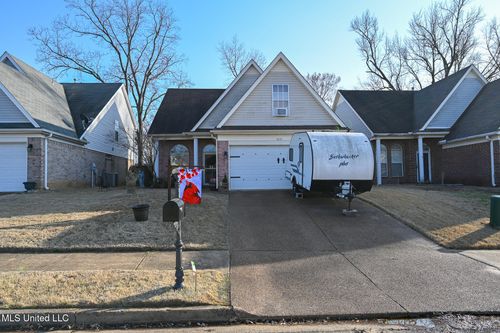 9737 Dogwood Ct W, Olive Branch, MS, 38654-1774 | Card Image