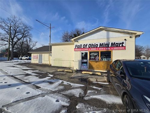 232 South Clark Boulevard, Clarksville, IN, 47129 | Card Image
