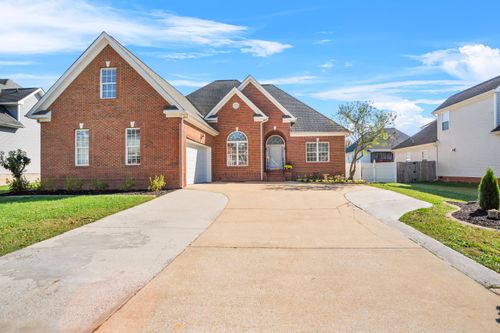 8532 Pershing Rd, Chattanooga, TN, 37421-2883 | Card Image