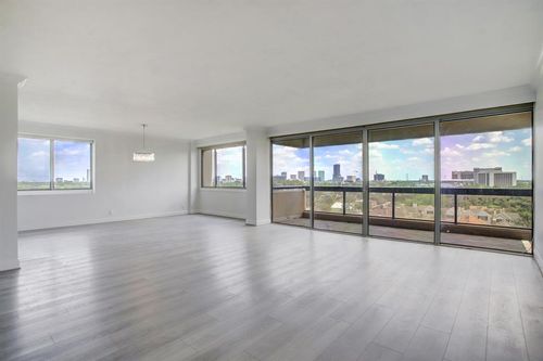 unit-1005-49 Briar Hollow Ln, Houston, TX, 77027-9351 | Card Image
