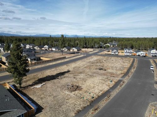 137-51791 Morning Pine Dr, La Pine, OR, 97739-8706 | Card Image