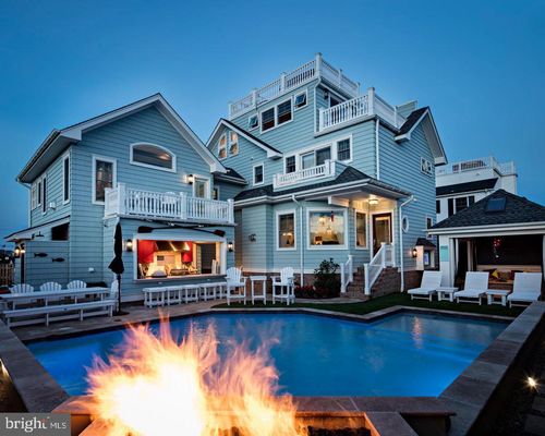 30 W Muriel Ave, LONG BEACH TOWNSHIP, NJ, 08008-3334 | Card Image