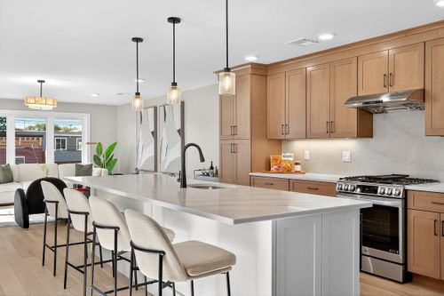 29 W 9th St, Bayonne, NJ, 07002-2503 | Card Image