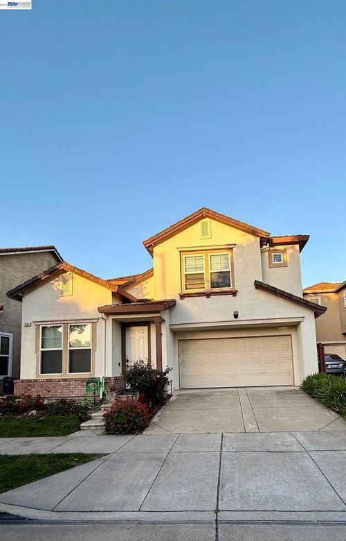 2691 Chocolate St, Pleasanton, CA, 94588-8436 | Card Image