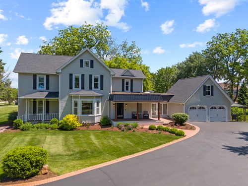 3614 Wolf Rd, Oswego, IL, 60543-9622 | Card Image