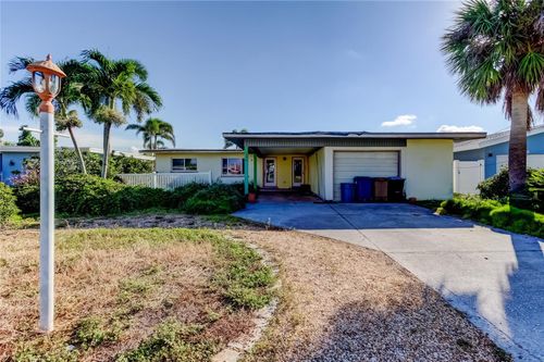 496 20th Ave, INDIAN ROCKS BEACH, FL, 33785-2970 | Card Image
