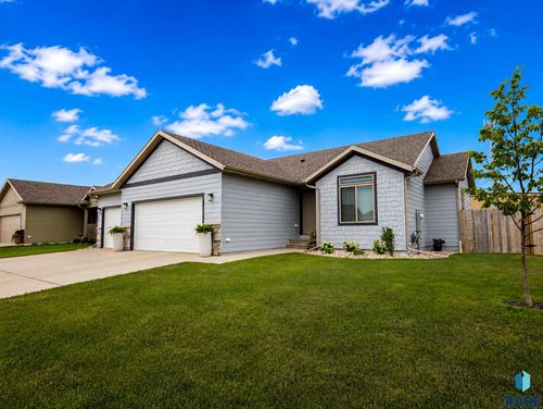 237 Plainside Ave Avenue, Harrisburg, SD, 57032 | Card Image
