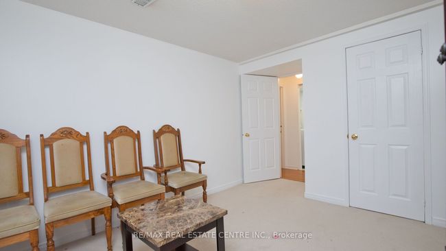 32 Pappain Cres, House other with 6 bedrooms, 3 bathrooms and 4 parking in Brampton ON | Image 32
