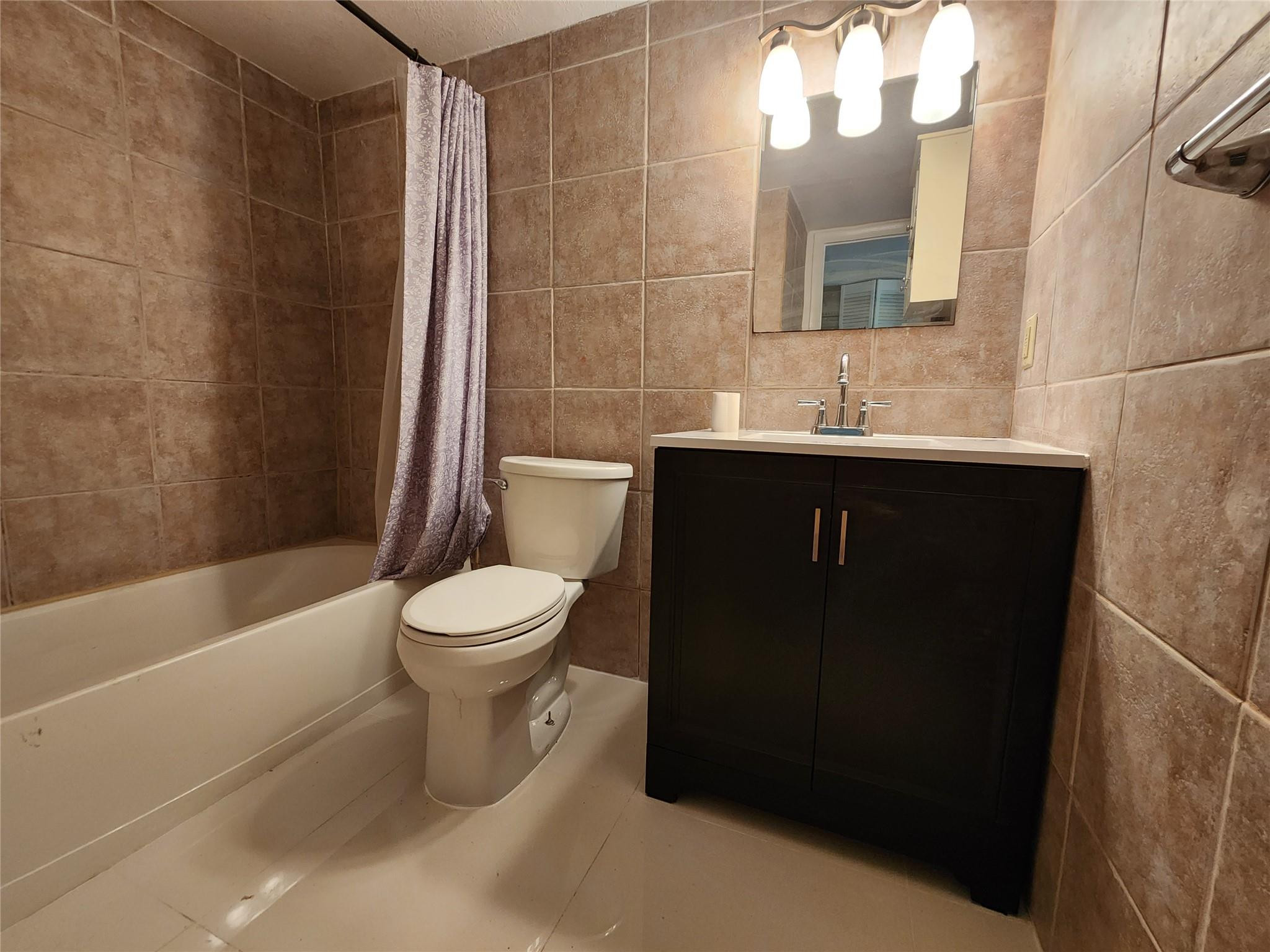 Residential Lease in Wilton Manors 4
