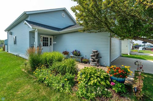 5022 10th Ave S, Fargo, ND, 58103-7235 | Card Image