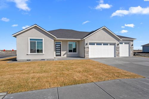 8813 Dusty Maiden Dr, Pasco, WA, 99301 | Card Image