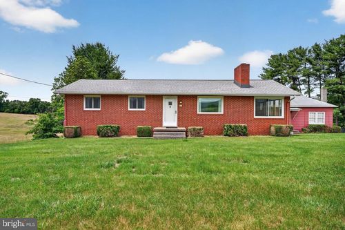 399 Whispering Hill Rd, LURAY, VA, 22835-4032 | Card Image