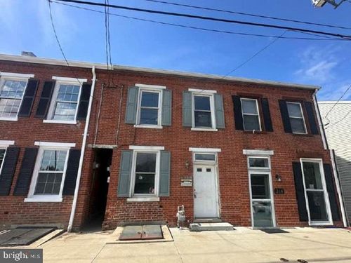 320 S Front St, WRIGHTSVILLE, PA, 17368-1614 | Card Image