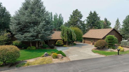 820 S Meadowlark Ln, Othello, WA, 99344-9530 | Card Image