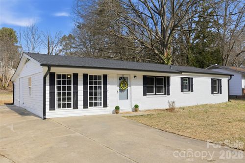504 Bridges Dr, Kings Mountain, NC, 28086-3237 | Card Image