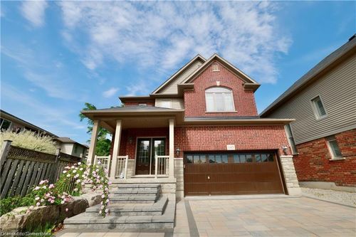 145 Redtail St, Kitchener, ON, N2K4J5 | Card Image