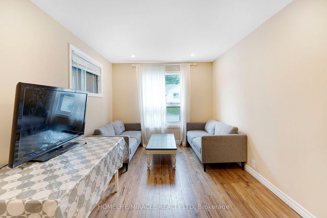 4310 Bampfield St, House other with 6 bedrooms, 5 bathrooms and 2 parking in Niagara Falls ON | Image 8