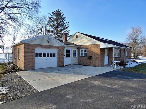 10209 Broadway Rd, Gowanda, NY, 14070-9676 | Card Image