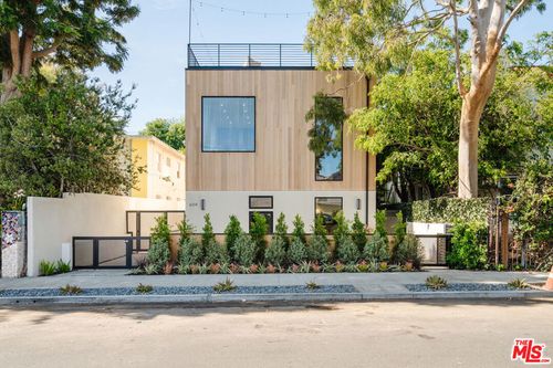 611 Broadway St, Venice, CA, 90291 | Card Image