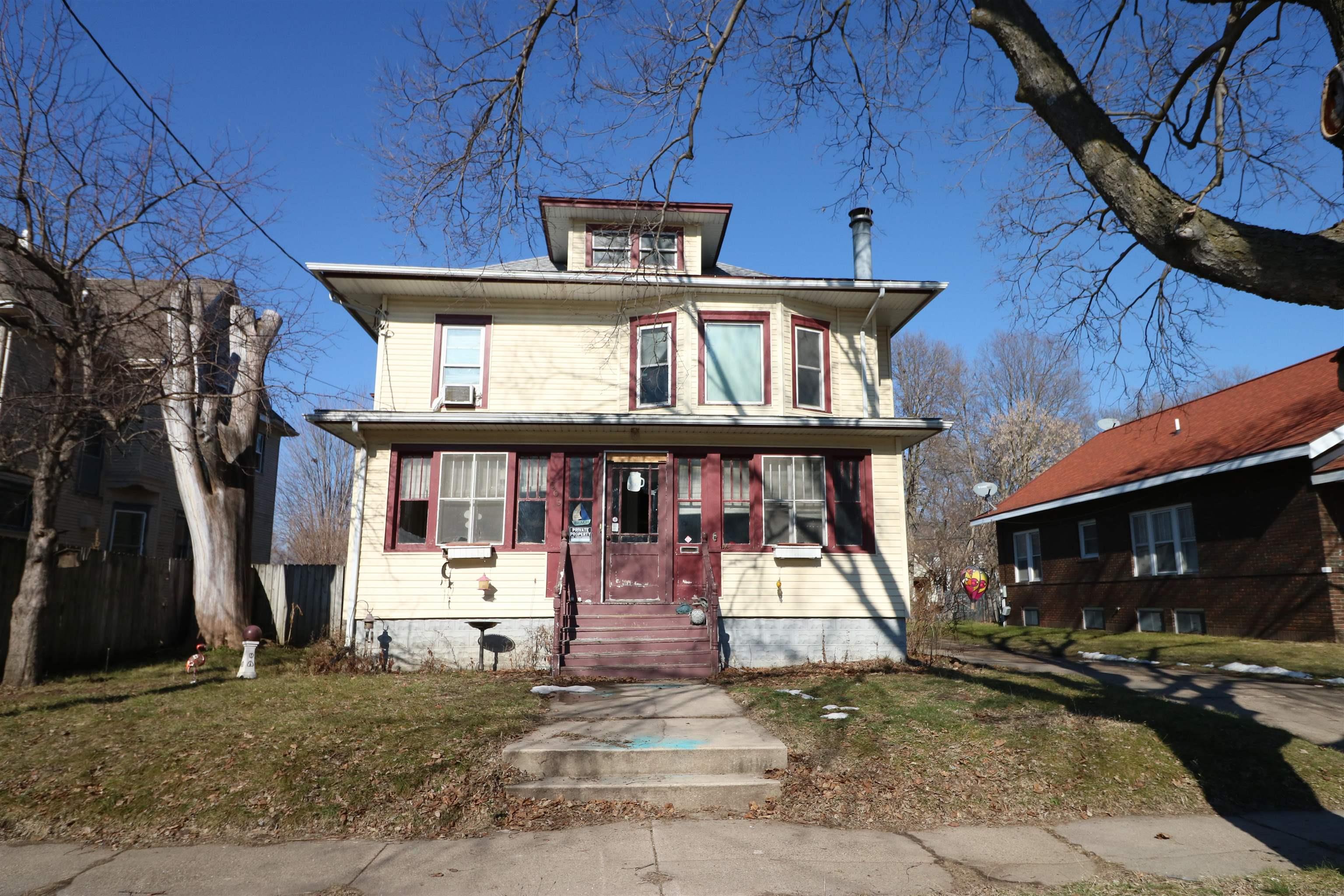 Courtland St, Waterloo, IA 50703