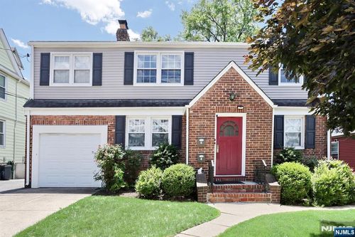 45 Webster Street, Ridgefield Park, NJ, 07660 | Card Image