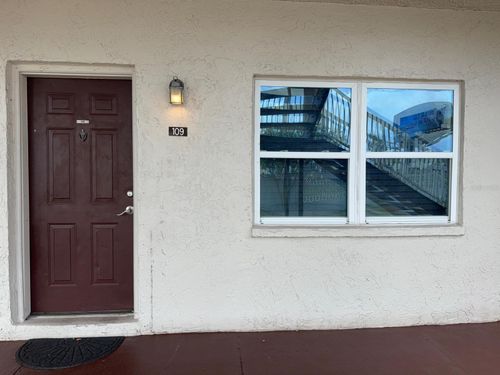 j109-9109 W Hillsborough Ave, TAMPA, FL, 33615-3754 | Card Image
