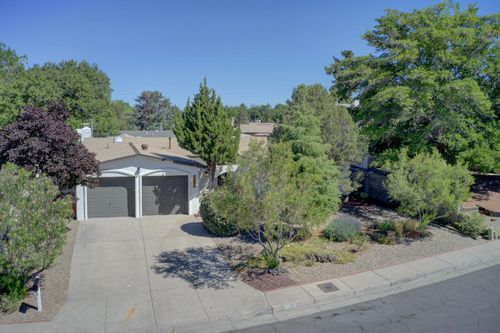 3805 Valerie Pl Ne, Albuquerque, NM, 87111-4032 | Card Image