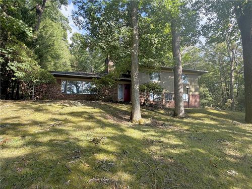 818 Fender Lane, Westmont Hilltop School District, PA, 15905 | Card Image