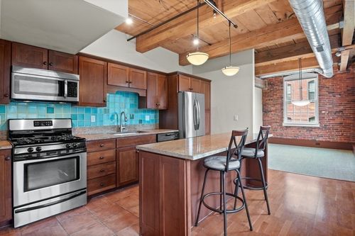 unit-12-25 Cedar St, Amesbury, MA, 01913-1832 | Card Image