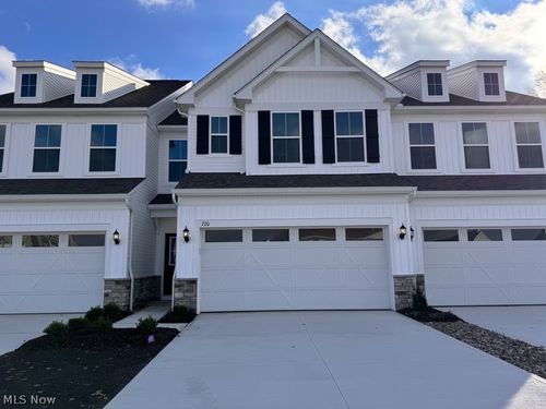 unit-2-940-2 Memory Ln, Aurora, OH, 44202-8868 | Card Image