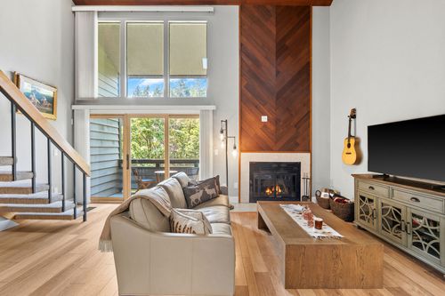 303-quiet-cove-ii-270 Bridge St, Bigfork, MT, 59911-3723 | Card Image