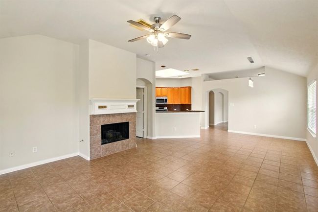 4602 Pompton Ct, House other with 3 bedrooms, 2 bathrooms and 2 parking in Pearland TX | Image 14