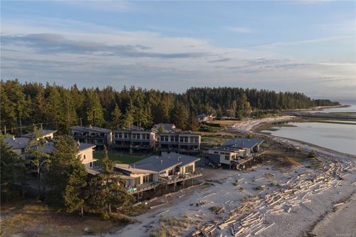 4-9022 Clarkson Ave, Black Creek, BC, V9J1B3 | Card Image