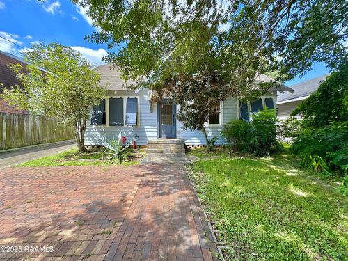 304 Versailles Blvd, Lafayette, LA, 70501-6754 | Card Image