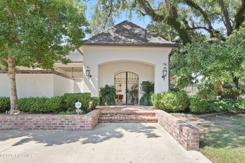301 Girard Park Dr, Lafayette, LA, 70503-2443 | Card Image