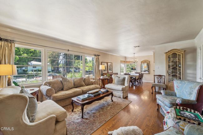 living room 2 | Image 6
