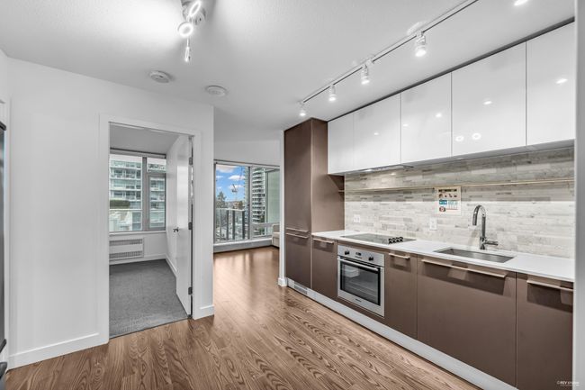 707 - 8031 Nunavut Lane, Condo with 1 bedrooms, 1 bathrooms and null parking in Vancouver BC | Image 3