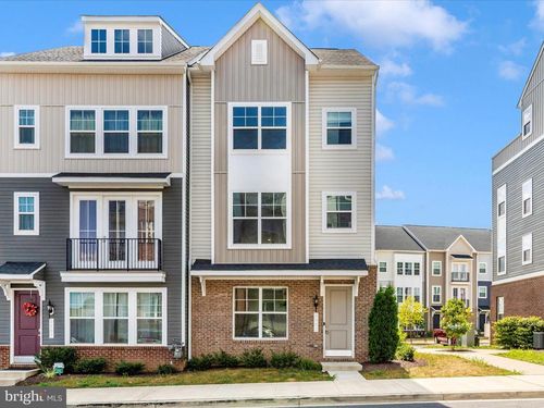 2563 Grangemill Ln, FREDERICK, MD, 21701-1327 | Card Image
