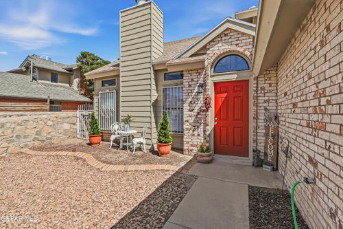 1468 Gene Torres Dr, El Paso, TX, 79936-6749 | Card Image