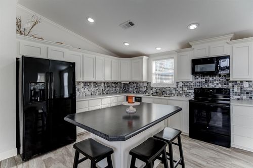 518 4th St, Dickinson, TX, 77539-2964 | Card Image