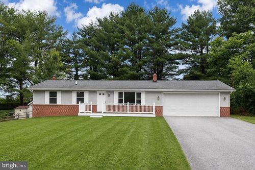 7002 Bristol Pl, SYKESVILLE, MD, 21784-7711 | Card Image
