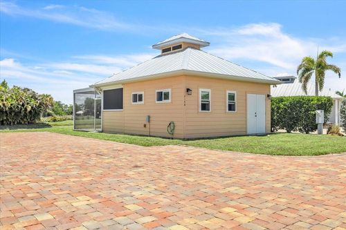 8168 Sw Sand Crane Cir, ARCADIA, FL, 34269-2304 | Card Image