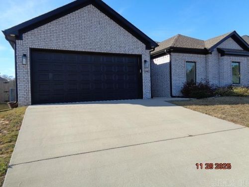 3002 Sue St, Benton, AR, 72015-2747 | Card Image